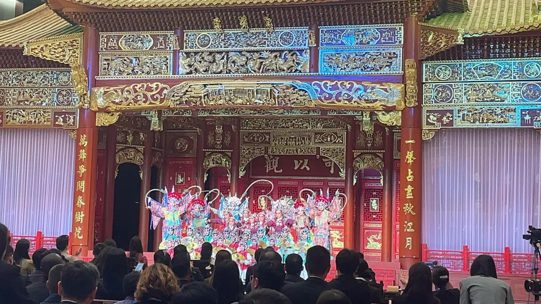 环亚集团视效科技助力“一带一起”岑岭论坛接待宴会圆满举行